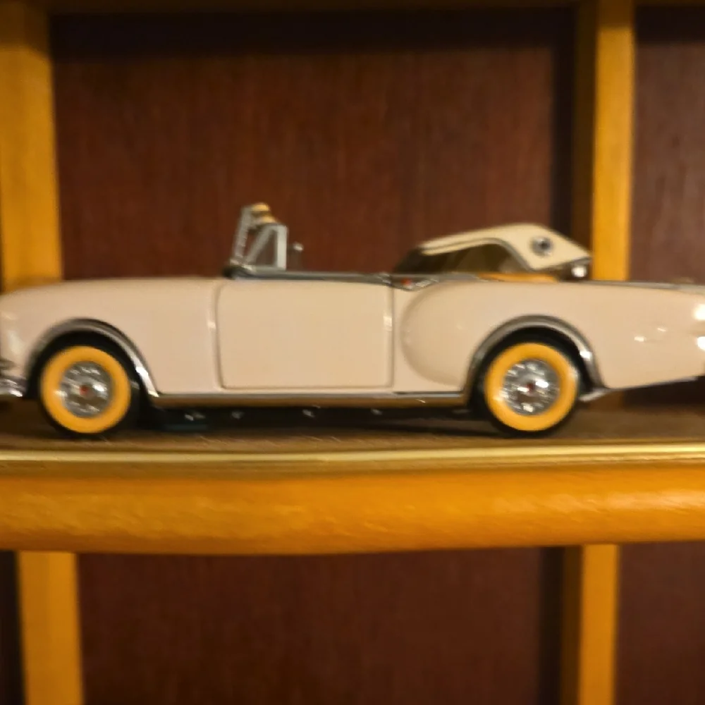 Vintage 1960 Classic Cars and Wall Display